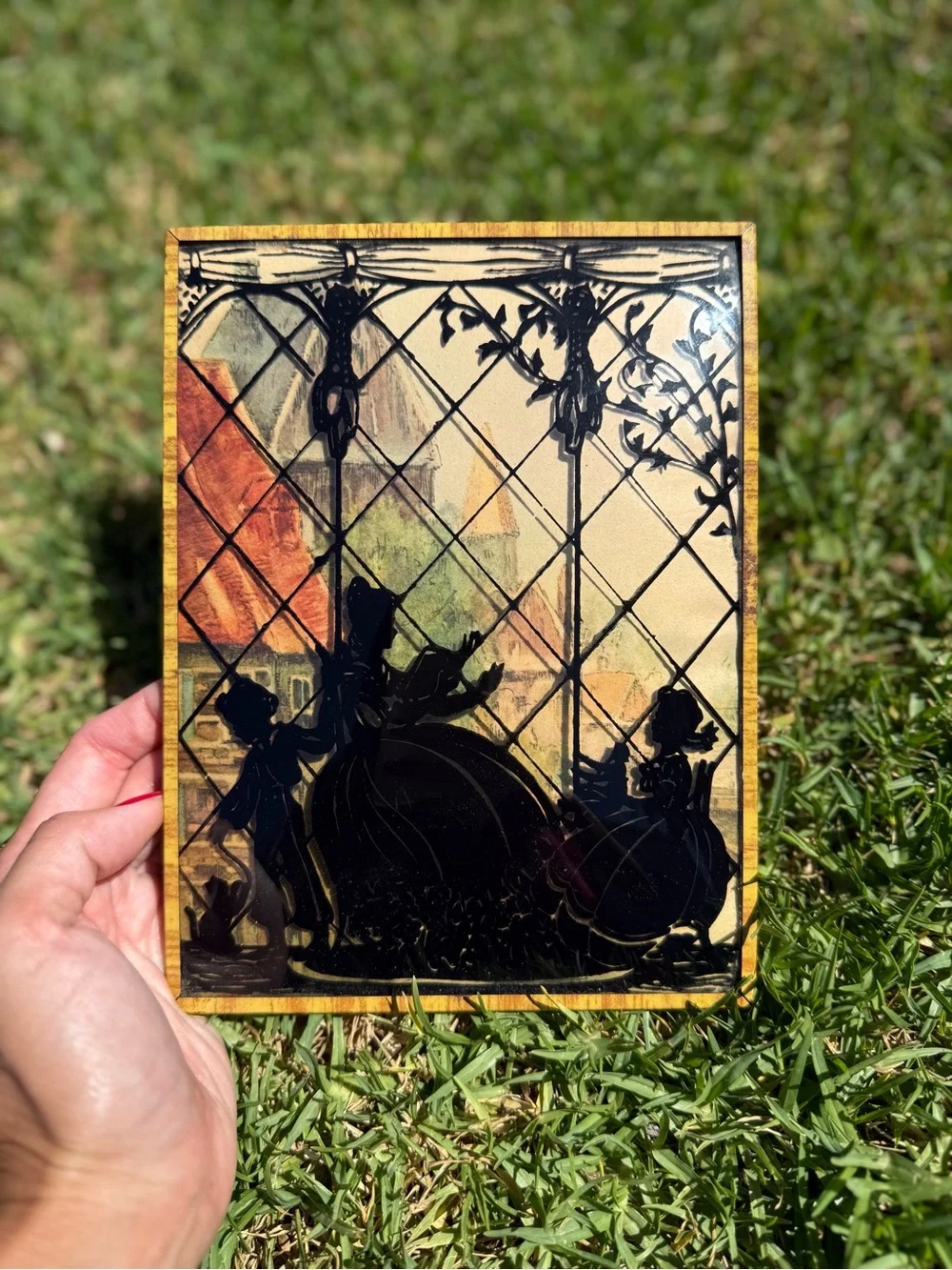 Vintage 1940s silhouette portrait in convex glass